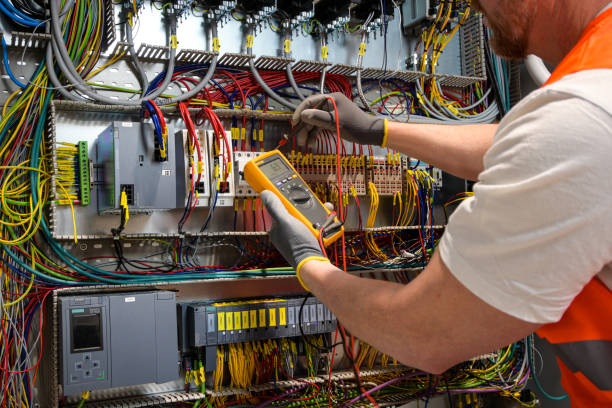 Electrical Outlet Repair in Oakland, FL